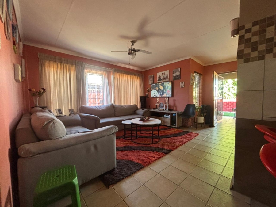 3 Bedroom Property for Sale in Vista Park Free State